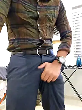 shakir12340 online show from November 14, 2025, 11:31 am