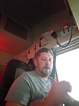 ktmtom247 online show from November 26, 2025, 11:44 am