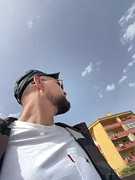 Jesssexboy online show from April 10, 2026, 2:33 pm