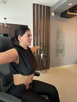 Snapshot of Carolina_Novoa chatting on July 30, 2026, 7:46 pm Carolina Novoa online show from July 30, 2026, 7:46 pm