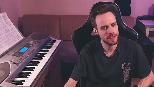 Sweetparker online show from November 12, 2025, 8:19 pm