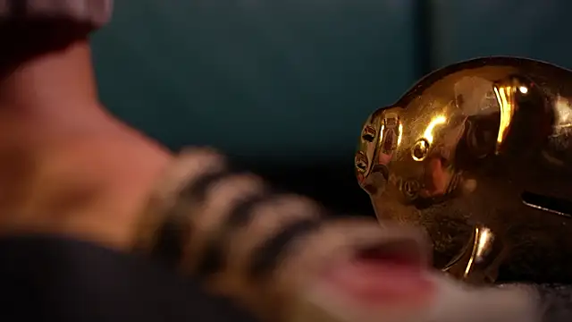  queens of fetish online show from March 6, 2026, 7:49 am