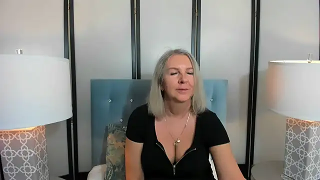 EricaTop online show from February 13, 2025, 9:17 pm