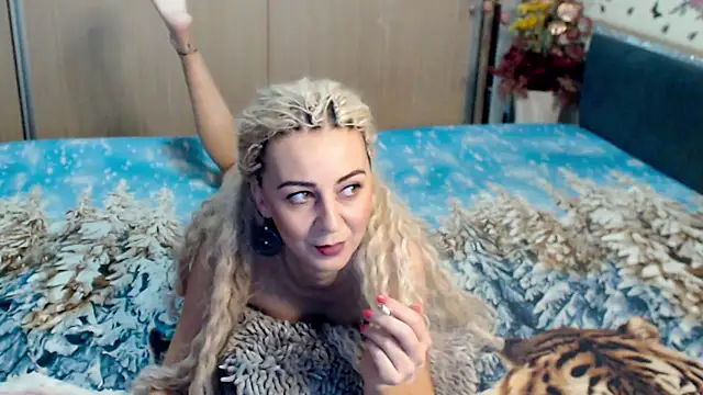 Snapshot of MirabelaSweet chatting on March 15, 2025, 9:30 am MirabelaSweet online show from March 15, 2025, 9:30 am