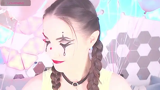 LexiKiss online show from January 11, 2025, 8:00 am