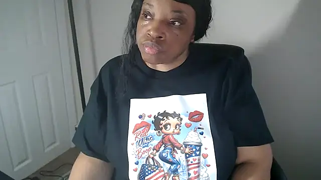Snapshot of Sexymona1218 chatting on May 25, 2026, 1:39 pm Sexymona1218 online show from May 25, 2026, 1:39 pm