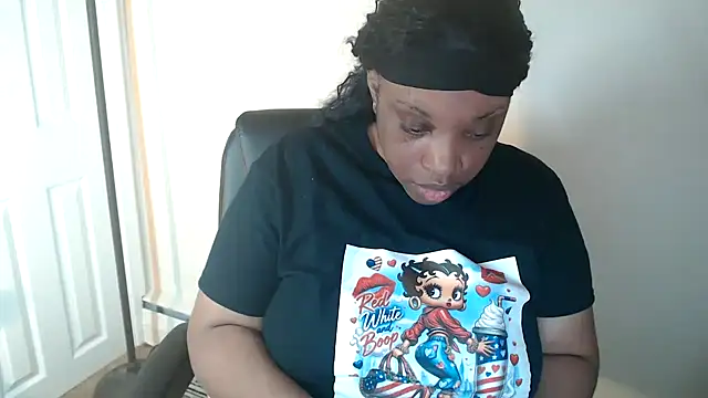 Snapshot of Sexymona1218 chatting on July 5, 2026, 1:23 am Sexymona1218 online show from July 5, 2026, 1:23 am