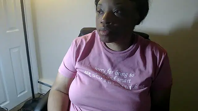 Snapshot of Sexymona1218 chatting on July 17, 2026, 5:36 am Sexymona1218 online show from July 17, 2026, 5:36 am
