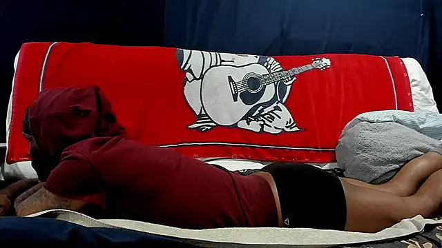 iBreakHeartz online show from December 9, 2024, 4:05 pm