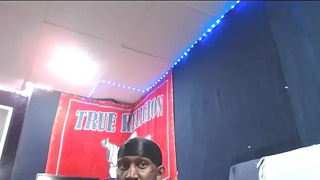 iBreakHeartz online show from September 30, 2025, 2:38 am