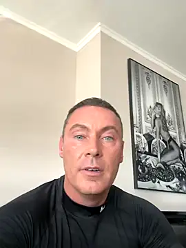 Snapshot of Pervert8282 chatting on September 20, 2025, 3:13 pm Pervert8282 online show from September 20, 2025, 3:13 pm