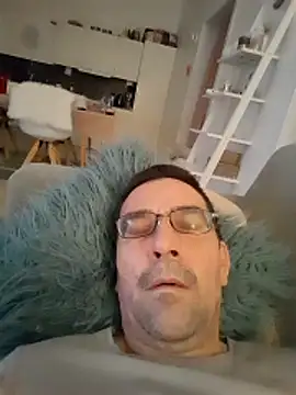 dick81 online show from February 1, 2026, 11:20 am