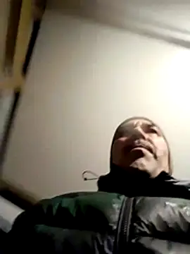 dick81 online show from February 2, 2026, 9:02 pm