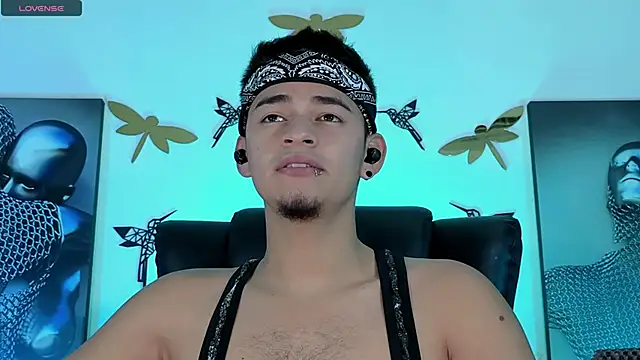 VikoHands online show from March 11, 2025, 2:54 am