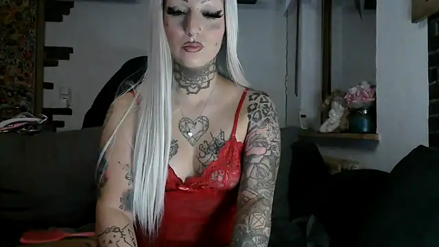 RoxxyInk online show from February 11, 2026, 12:37 am