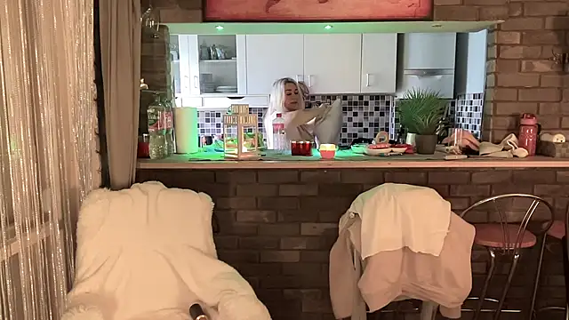 Snapshot of Monageil chatting on February 2, 2025, 9:08 am Monageil online show from February 2, 2025, 9:08 am