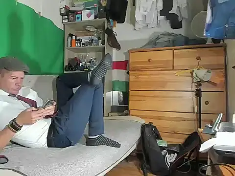 viraglaci18xh online show from October 8, 2025, 6:16 pm