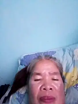 sexylizzy4u online show from April 8, 2026, 2:33 am