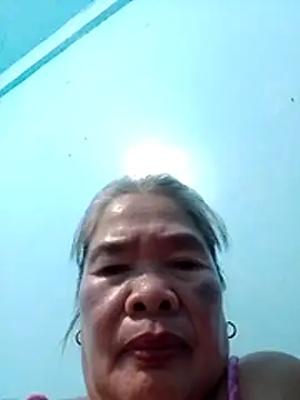 Snapshot of sexylizzy4u chatting on April 27, 2026, 1:42 pm sexylizzy4u online show from April 27, 2026, 1:42 pm