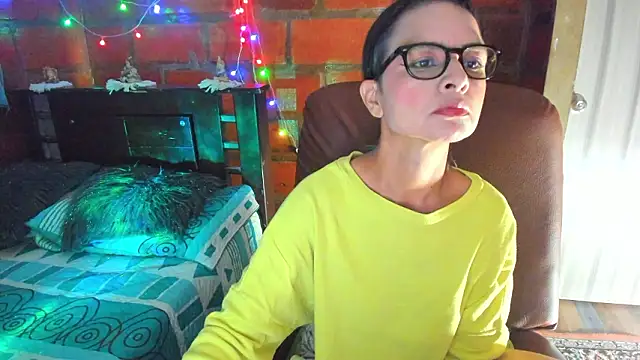 BrianaGarner online show from March 22, 2026, 3:10 am