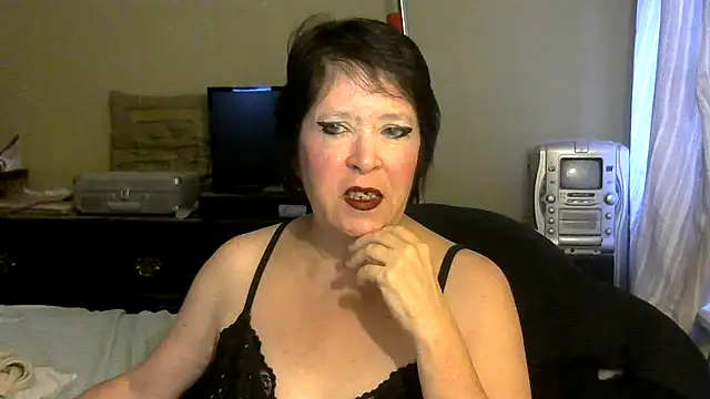 Snapshot of LavondiaStarr chatting on June 20, 2026, 1:58 pm LavondiaStarr online show from June 20, 2026, 1:58 pm