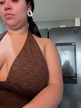 emilyjohanson online show from February 27, 2025, 5:04 pm