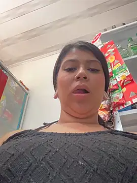 emilyjohanson online show from November 4, 2025, 3:11 pm