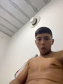 Snapshot of Thiagoo_Frost chatting on November 4, 2025, 5:39 am Thiagoo Frost online show from November 4, 2025, 5:39 am