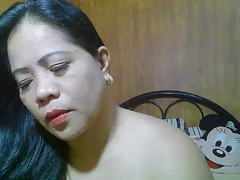 Snapshot of xsweetlips69x chatting on May 23, 2026, 1:04 pm xsweetlips69x online show from May 23, 2026, 1:04 pm