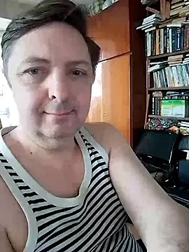 Snapshot of Pokaz2020 chatting on June 18, 2026, 8:03 am Pokaz2020 online show from June 18, 2026, 8:03 am