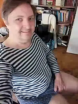 Snapshot of Pokaz2020 chatting on July 12, 2026, 10:39 am Pokaz2020 online show from July 12, 2026, 10:39 am