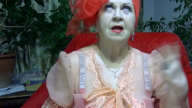 Emma52610 online show from March 9, 2025, 5:28 pm