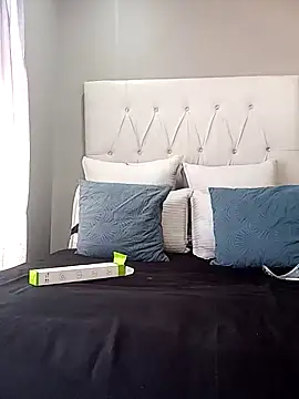 SQUITBOOTY online show from April 3, 2026, 6:22 am