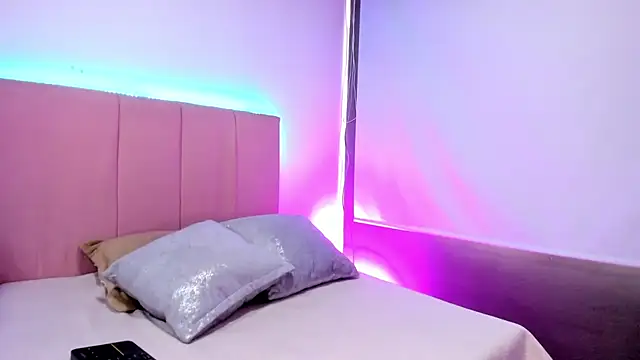 melani xc online show from November 13, 2025, 5:34 pm