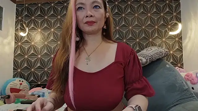 Snapshot of yummymeily chatting on October 10, 2025, 12:48 pm yummymeily online show from October 10, 2025, 12:48 pm