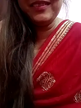 naughtymadam online show from December 4, 2024, 4:32 am