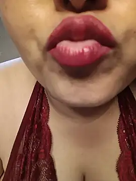 naughtymadam online show from July 7, 2026, 6:47 am