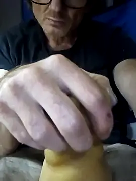 ROBERT0516 online show from September 17, 2025, 11:50 pm