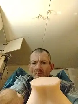 ROBERT0516 online show from November 16, 2025, 12:44 pm