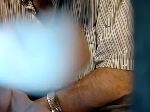 Snapshot of ROBERT0516 chatting on March 19, 2026, 3:43 am ROBERT0516 online show from March 19, 2026, 3:43 am