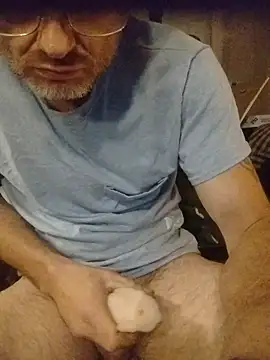 Snapshot of ROBERT0516 chatting on April 5, 2026, 11:07 am ROBERT0516 online show from April 5, 2026, 11:07 am