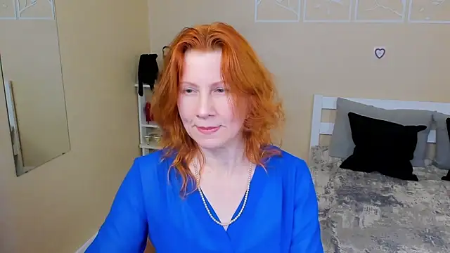 Snapshot of FoxySophia chatting on February 18, 2026, 2:02 pm FoxySophia online show from February 18, 2026, 2:02 pm