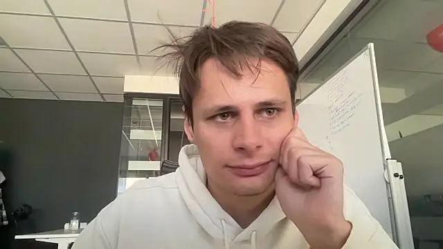 Snapshot of Sunning3 chatting on February 14, 2025, 8:21 am Sunning3 online show from February 14, 2025, 8:21 am