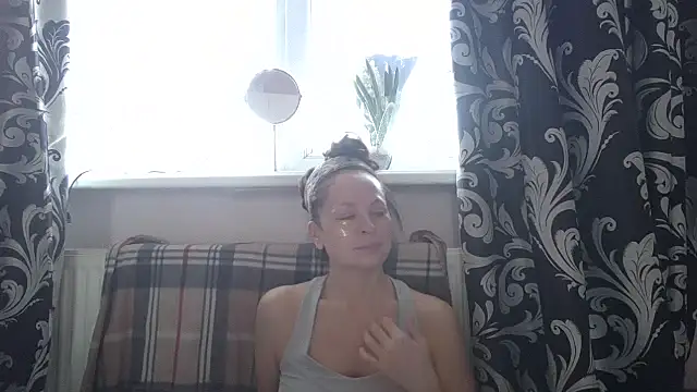 LindaStarS online show from March 8, 2026, 6:17 am