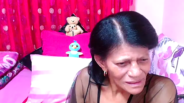 SLUTTYROXY online show from November 5, 2025, 6:41 pm