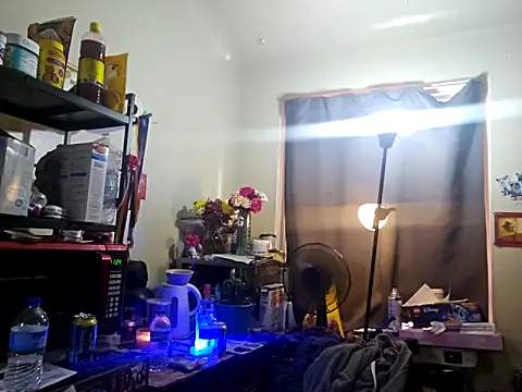 UncutHammer69 online show from February 28, 2025, 7:35 pm