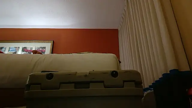 UncutHammer69 online show from September 10, 2025, 1:44 pm