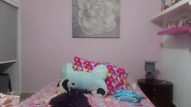 CindyCrawford online show from March 10, 2025, 3:23 am