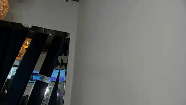 moonsweet1 online show from March 12, 2025, 6:11 pm