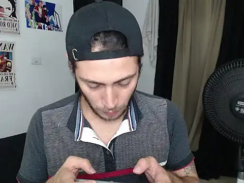 stevensanchez99 online show from May 10, 2026, 5:01 am